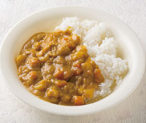 カレー給食の写真